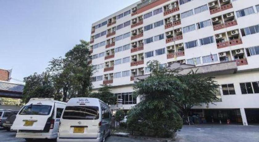 Jolly & Hotel Bangkok
