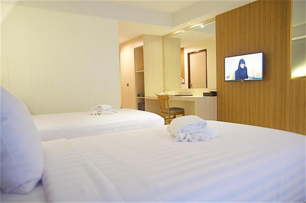 Jolly & Hotel 3*
